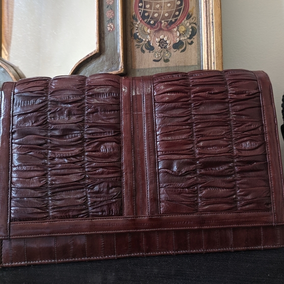 Genuine Eel Skin Clutch w/ Wallet - Picture 3 of 11
